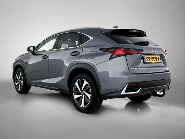 Lexus NX 300h AWD President Line