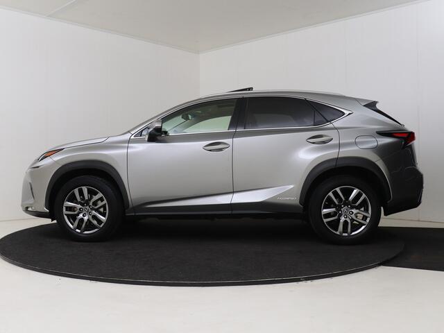 Lexus NX 300h AWD Luxury Line