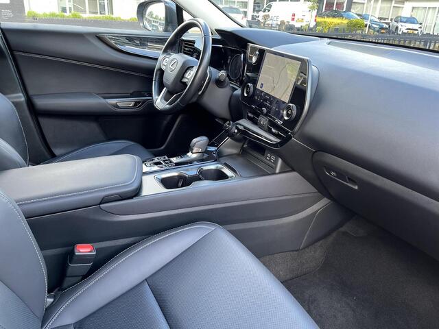 Lexus NX 450h+ AWD Luxury Line | CarPlay | Elektrische achterklep | Lederen bekleding