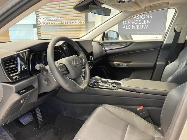 Lexus NX 450h+ AWD Executive Line | Schuif -/ kanteldak | Electrich bedienbare achterklep | 306 pk |