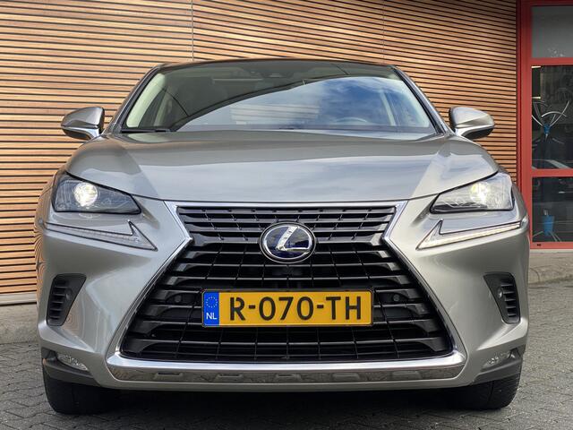 Lexus NX 300h AWD Luxury Edition Panoramadak / Lederen bekleding / Navigatie