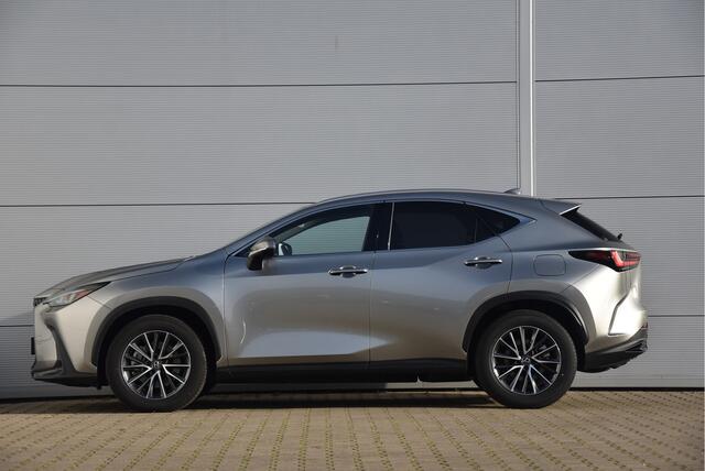 Lexus NX 450h+ AWD Luxury Line | Trekhaak 1500kg |