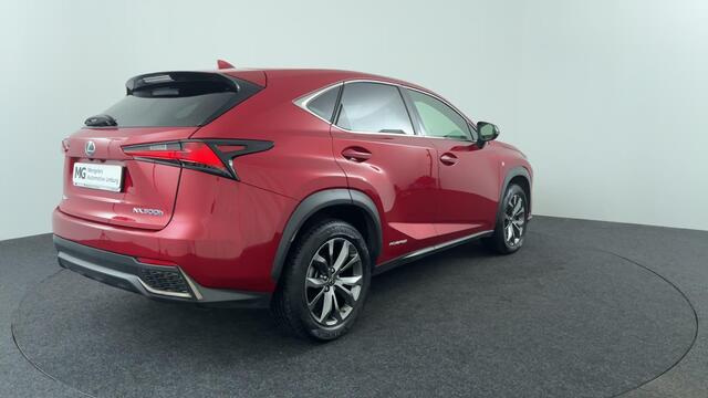 Lexus NX 300h AWD F Sport Premium