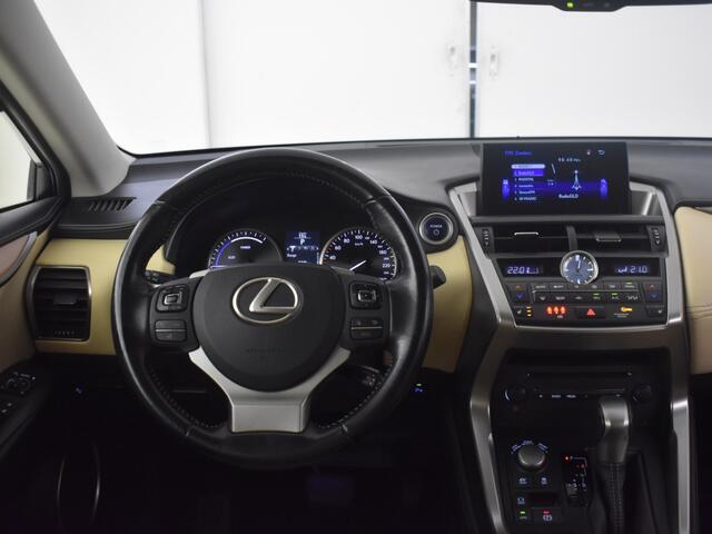 Lexus NX 300h AWD 25th Edition | Parkeersensoren | Trekhaak | Cruise Cont