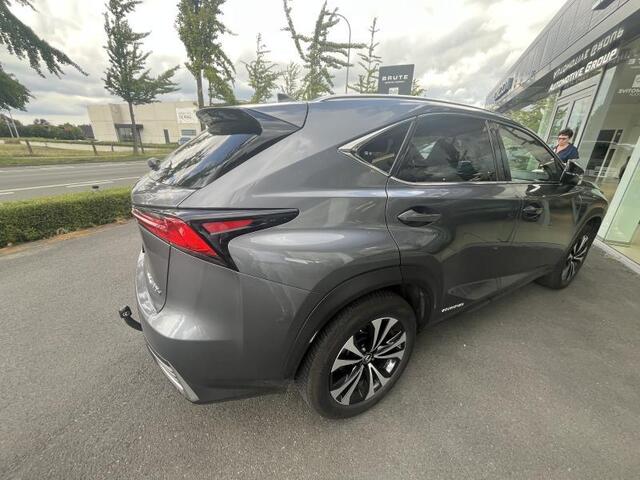 Lexus NX 300H AWD ULTIMATE EDITION AUT. Leder | Trekhaak | Stoelverwarming | Camera