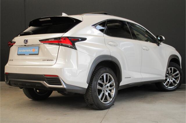 Lexus NX 300h AWD Luxury Line |dealer onderhouden|schuifdak|leder|Apple/Android|