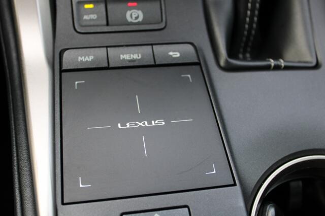 Lexus NX NX300h AWD Business Line