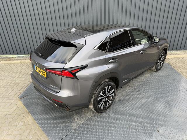 Lexus NX 300h AWD F SPORT | Pano dak | 12 mnd BOVAG Garantie | Rijklaar!!