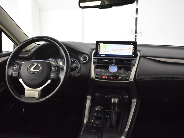 Lexus NX 300h AWD Executive Line | Schuifdak | Stoelverwarming |