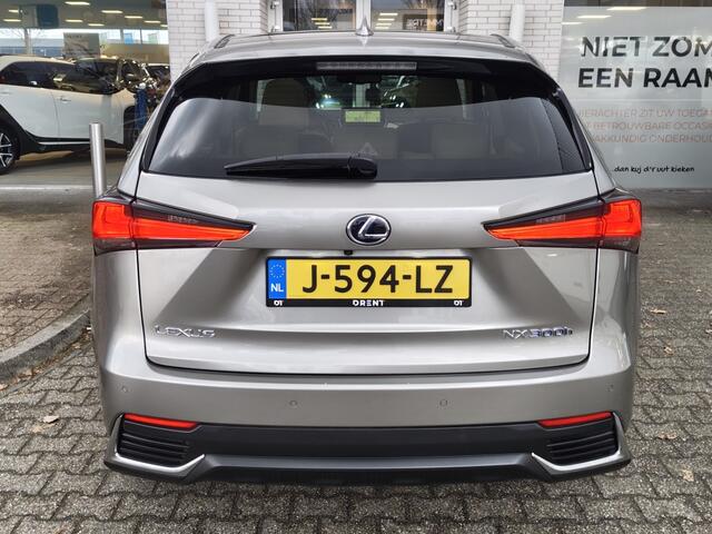 Lexus NX 300h AWD President Line | Mark Levison | Pano | HUD | Sensoren