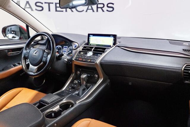 Lexus NX President Line 197 PK, Panodak, Mark Levinson, Stuurverw, Head-up, El.achterbank