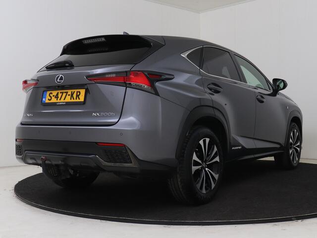 Lexus NX 300h AWD President Line | Stoel en stuurwiel verwarming | Panoramadak | Navigatie | Climate Control |