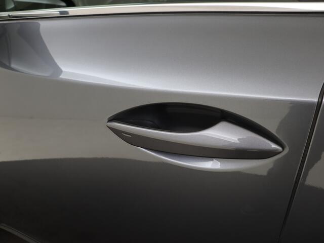 Lexus NX 300h AWD President Line | Stoel en stuurwiel verwarming | Panoramadak | Navigatie | Climate Control |