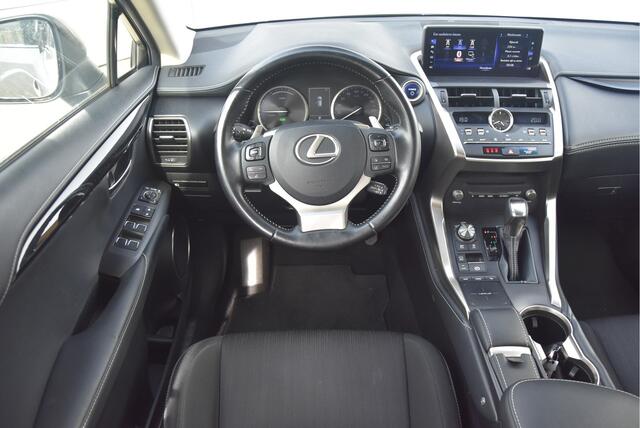 Lexus NX 300h AWD | Safety Pack | Trekhaak
