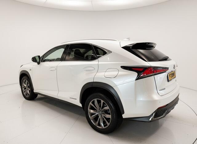 Lexus NX 300h AWD F F SPORT Line | Carplay | Stoelverwarming | Adaptive Cruise |