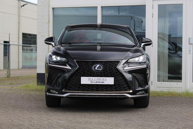 Lexus NX 300h Hybrid AWD F Sport Premium I Facelift I Mark Lev. I Pano I Applecarplay