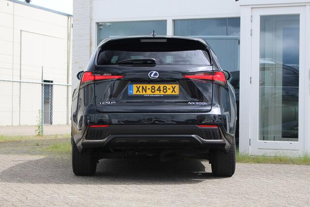 Lexus NX 300h Hybrid AWD F Sport Premium I Facelift I Mark Lev. I Pano I Applecarplay