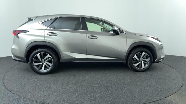 Lexus NX 300h AWD President Line, Pano!