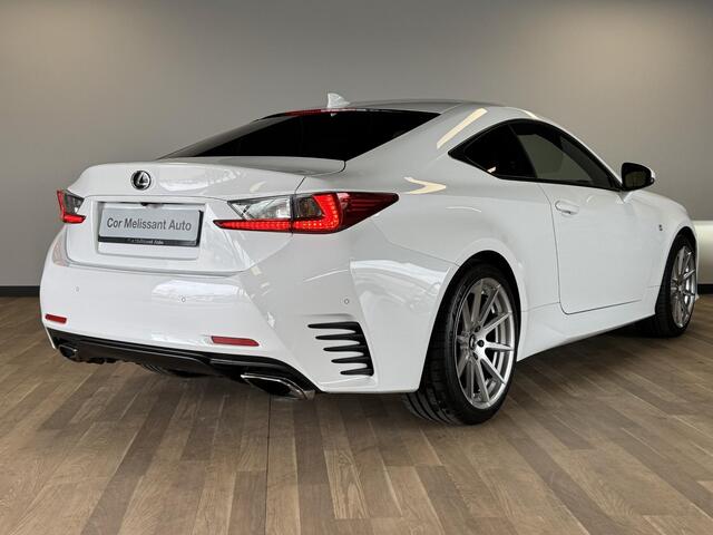 Lexus RC 300h F SPORT Line