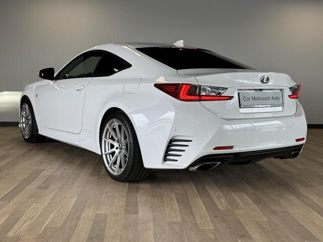 Lexus RC 300h F SPORT Line
