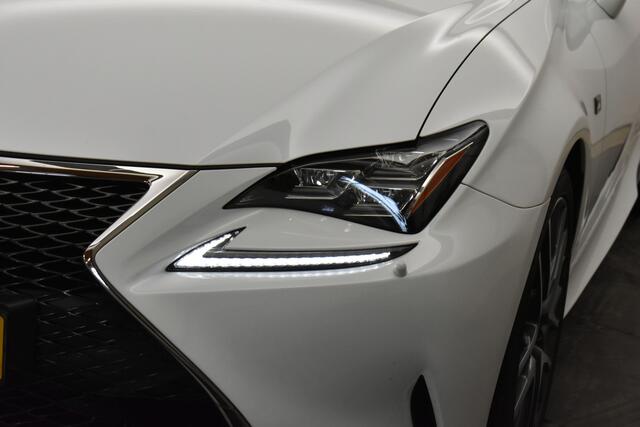 Lexus RC 300h F SPORT 10 jaar Lexus garantie | Dodehoek | Keyless | Stoel vent.