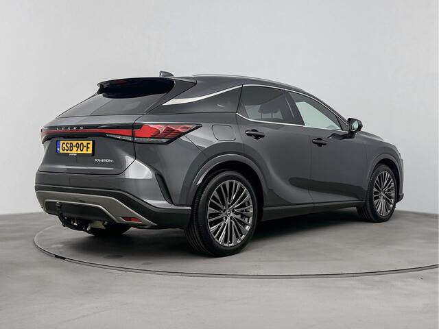 Lexus RX 450h+ Plug-in Hybrid President Line Limited | Panoramadak | Trekhaak | Navigatie | Stuurverwarming | Stoelverwarming/-Verkoeling | Stoelgeheugen | Climate Control | Leder |