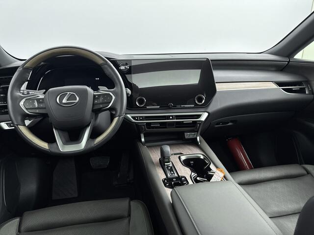 Lexus RX 450h+ Plug-in Hybrid President Line Limited | Panoramadak | Trekhaak | Navigatie | Stuurverwarming | Stoelverwarming/-Verkoeling | Stoelgeheugen | Climate Control | Leder |