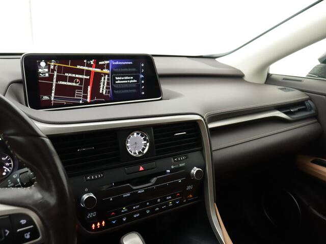 Lexus RX 450H 3.5-V6 Luxury Line | Dodehoekdetector | Panoramadak | 20" LM Velgen | Afneembare trekhaak | Head Up Display | Stoelverwarming-/Verkoeling |