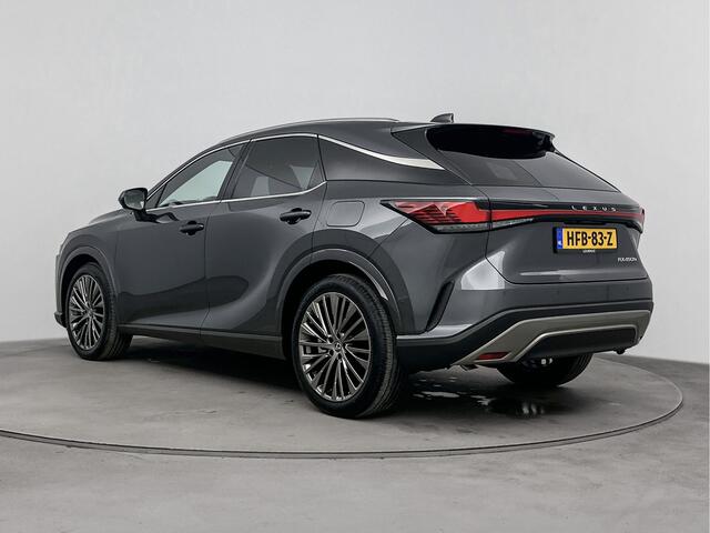 Lexus RX 450h+ Plug-in Hybrid President Line | Navigatie | 360 Camera | Stoel en stuurwiel verwarmd | LM velgen | Draadloze telefoonlader |