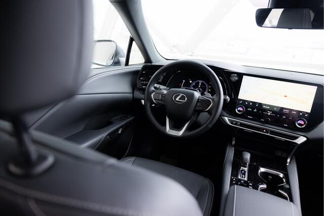 Lexus RX 450h+ Plug-in Hybrid F Sport Design Limited | Stoelverwarming & koeling | Apple Carplay | Stoelgeheugen |