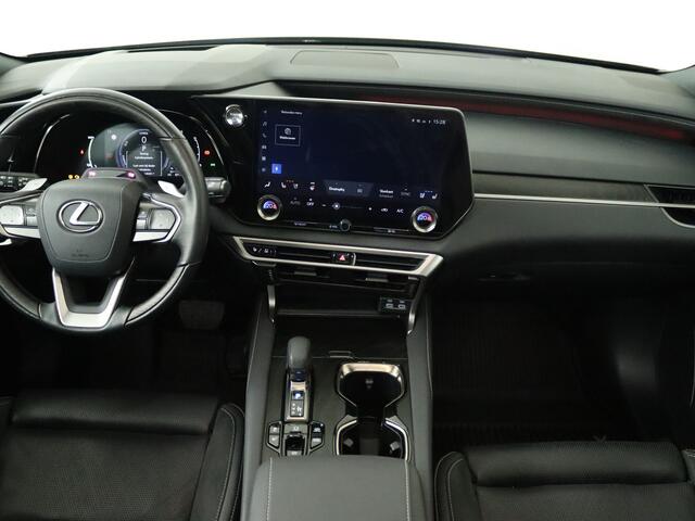Lexus RX 450h+ Plug-in Hybrid President Line Limited | Elektrisch glazen panorama-dak | Parkeersensoren | Navigatie | 360 Camera | Stoel en stuurwiel verwarmd | LM velgen |