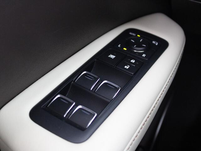 Lexus RX 450h AWD President Line | Mark Levinson | Schuifdak | Stoelverwarming en -ventilatie | Head-up Display | Adaptief onderstel |