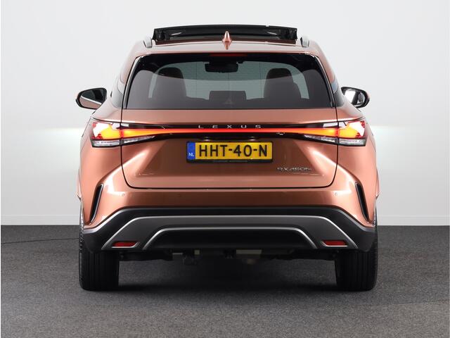 Lexus RX 450h+ Plug-in Hybrid President Line Limited | Afneembare Trekhaak | Alarm klasse 5 Voertuigvolgsysteem inbegrepen | Elektrisch glazen panorama-dak |