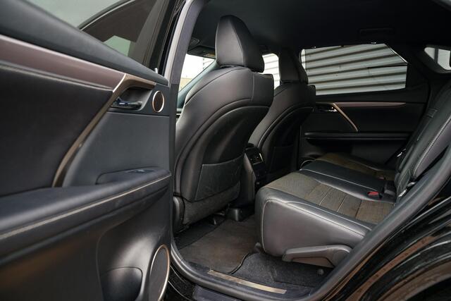 Lexus RX 450h 4WD F Sport Line HeadUp Stoelverkoeling Leer Dodehoek Dealer onderhouden