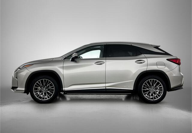 Lexus RX 450h 4WD President Line | BTW voertuig | Mark Levinson | Head-Up Display | 360 surround view | Blind spot monitor | Schuif/kanteldak | Stuur+stoelverwarming & achter | Stoel ventilatie | Elektrische achterklep | Tr Onderweg-naar-dealer