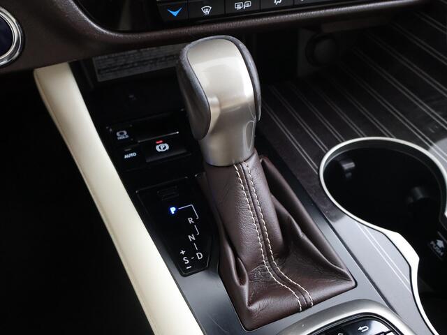 Lexus RX 450h 4WD President Line | Dealer Onderhouden | Schuif/kantel dak | Mark Levinson Premium Surround | Head-Up Display | 360 Camera | Stoel+stuurverwarming | Stoel ventilatie | Memory Seat | Blind Spot Monitor |