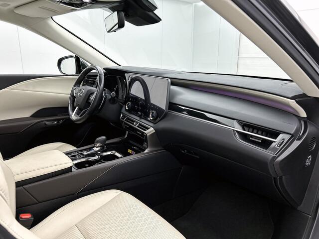 Lexus RX 450h+ Plug-in Hybrid Executive Line | Dealer onderhouden | Lederen bekleding | Memory Seat | Stoelventilatie | Stoel+stuurverwarming | Head-Up | Blind Spot monitor | 360 Camera | Elektrische achterklep |