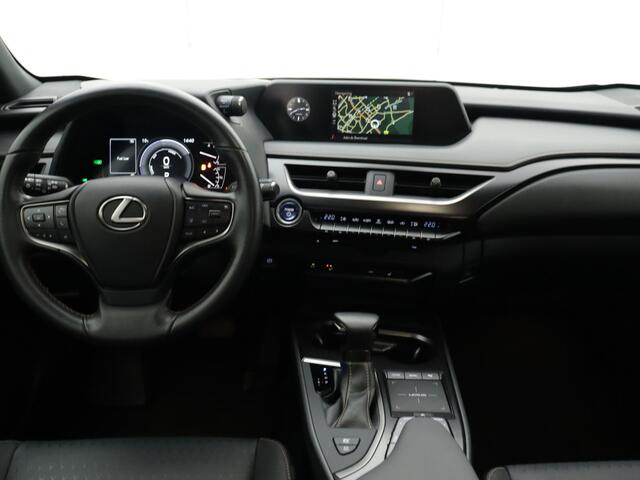 Lexus Ux 250h Black Edition | Dodehoekdetector | 18" LM Velgen | Leder | Navigatie |