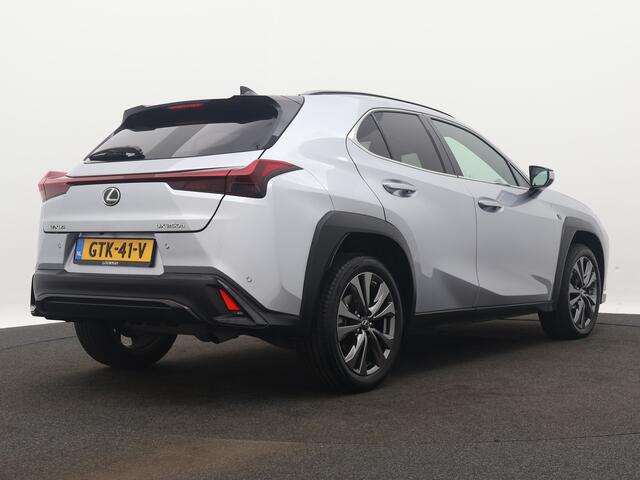 Lexus Ux 250h F-Sport Design Limited | Leder Interieur | Stoelverwarming | Apple Carplay -/ Android Auto |