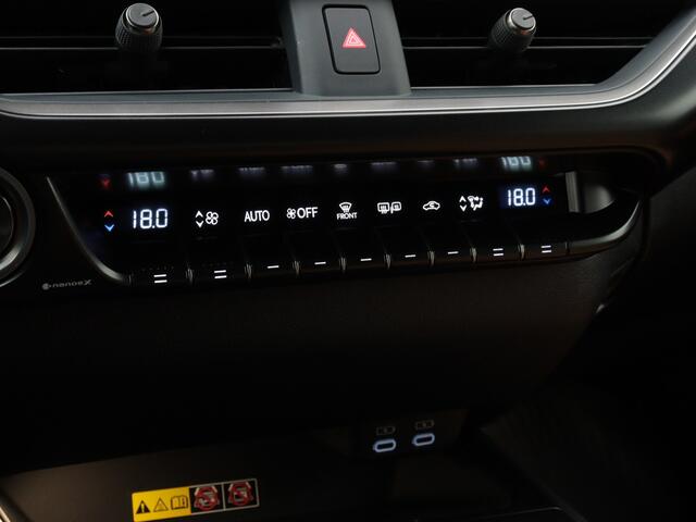 Lexus Ux 250h F-Sport Design Limited | Leder Interieur | Stoelverwarming | Apple Carplay -/ Android Auto |