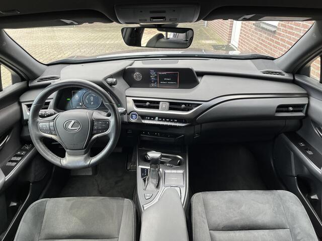 Lexus Ux 250h Business Line *Trekhaak*Stoelverwarming*