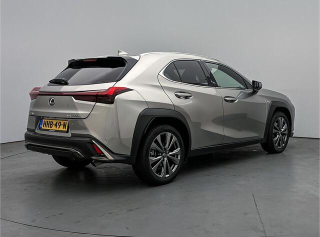 Lexus Ux 250h F Sport Line Limited | Dodehoekdetector | Lederen bekleding | Elektrisch bedienbare achterklep |