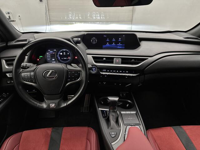 Lexus Ux 250h F Sport Line Limited | Dodehoekdetector | Lederen bekleding | Elektrisch bedienbare achterklep |