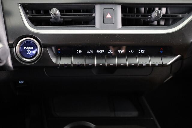 Lexus Ux 250h First Edition | Navigatie | Lederen bekleding | Apple Carplay /- Android Auto |