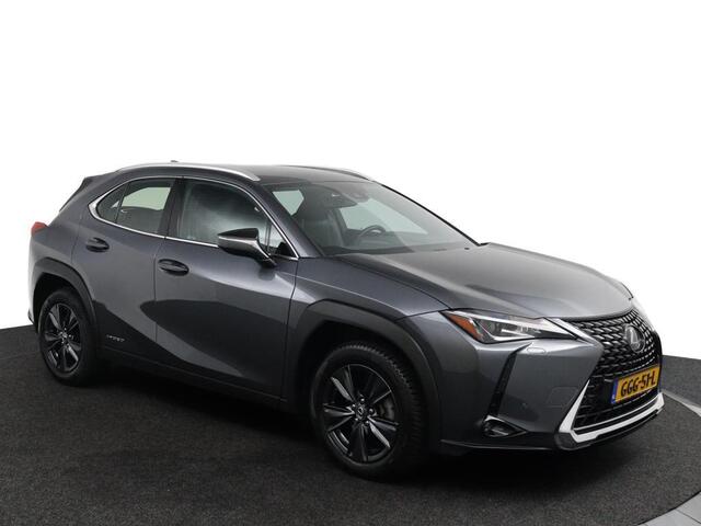 Lexus Ux 250h Luxury Line | Lederen Bekleding | All Season Banden | Parkeersensoren Voor en Achter | Navigatie |
