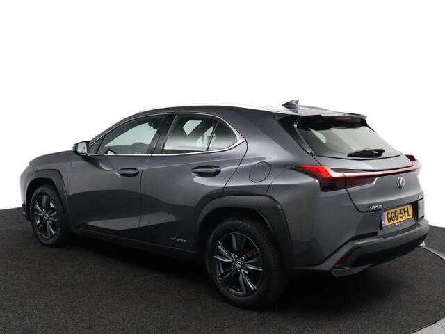 Lexus Ux 250h Luxury Line | Lederen Bekleding | All Season Banden | Parkeersensoren Voor en Achter | Navigatie |