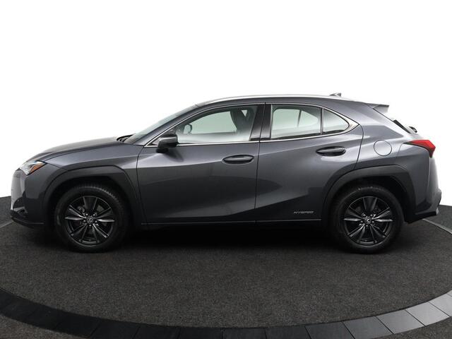 Lexus Ux 250h Luxury Line | Lederen Bekleding | All Season Banden | Parkeersensoren Voor en Achter | Navigatie |