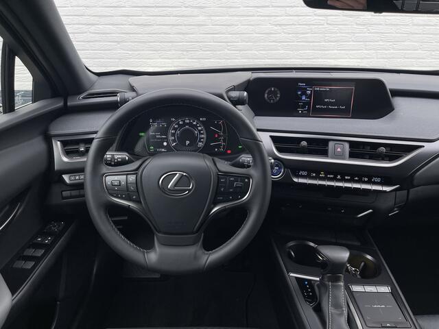 Lexus Ux 250h Style+ Edition | Camera | Carplay | LED | 18 inch