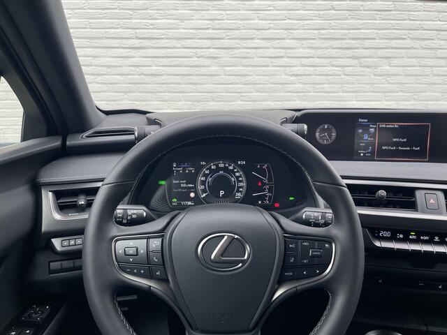Lexus Ux 250h Style+ Edition | Camera | Carplay | LED | 18 inch