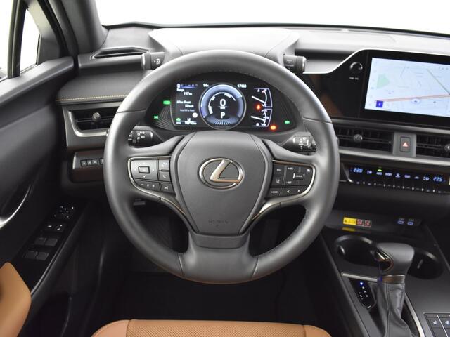 Lexus Ux UX 250h Luxury Edition | Leder Interieur | PDC V+A | Stuur en St